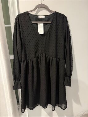 Swiss Dot Black V-Neck Long Sleeve Dress
